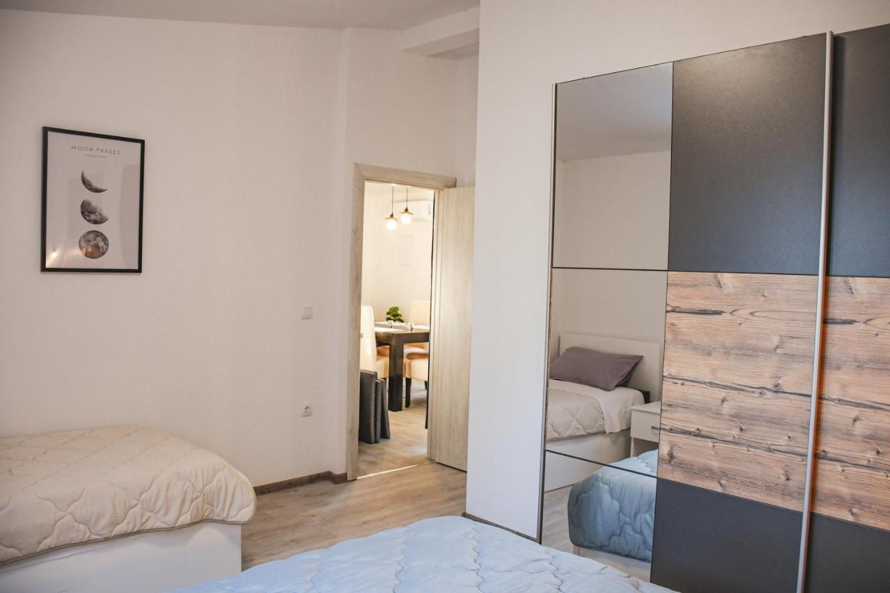 Apartments Olea Biograd Na Moru Bagian luar foto
